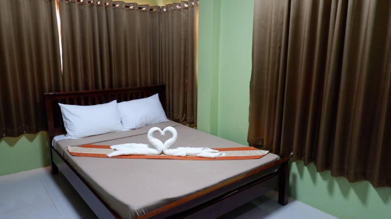 Amazon Resort Surat Thani Esterno foto
