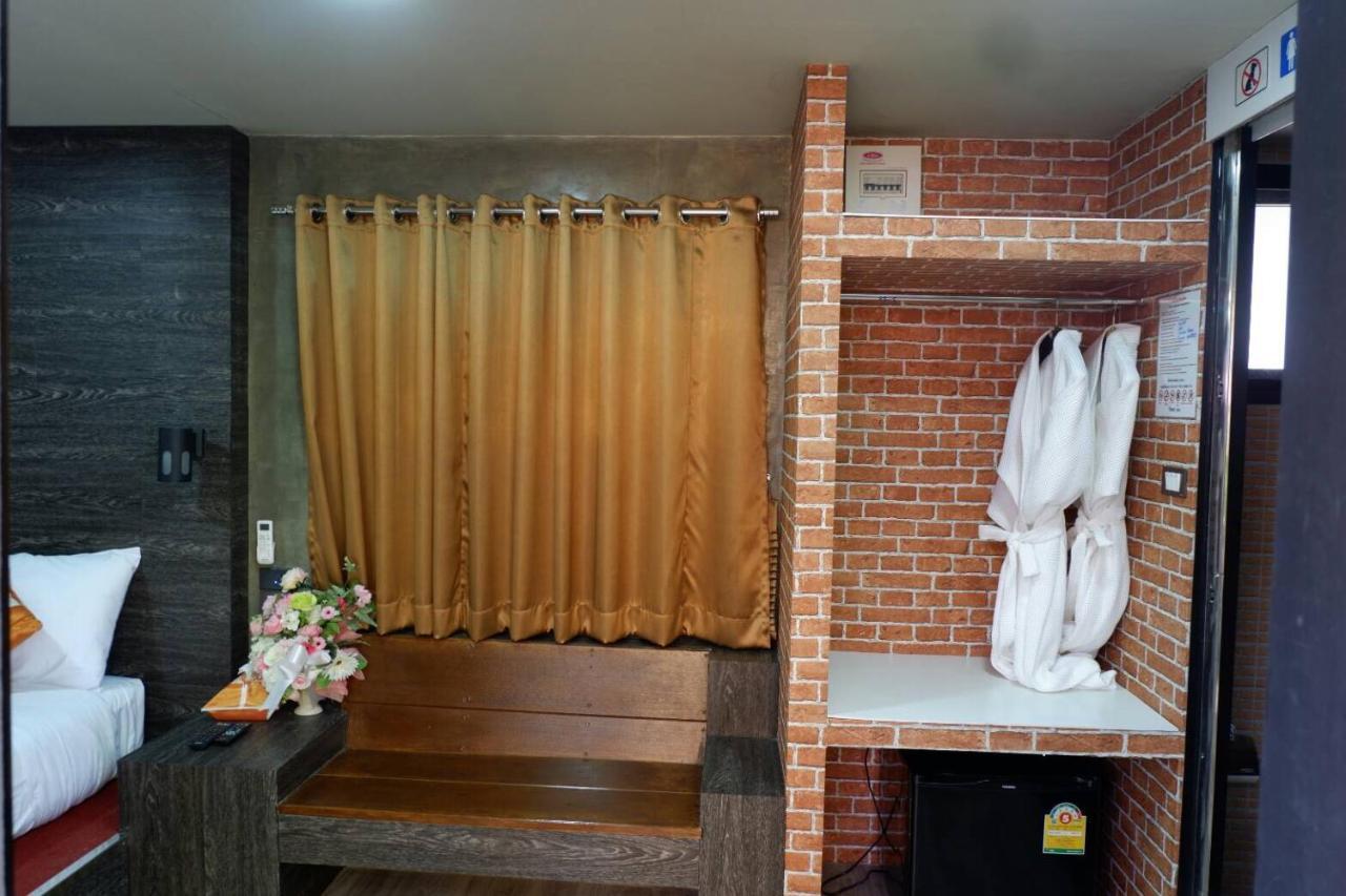 Amazon Resort Surat Thani Esterno foto