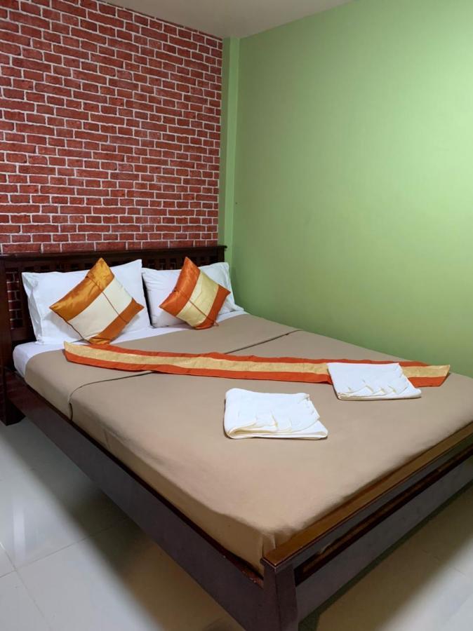 Amazon Resort Surat Thani Esterno foto