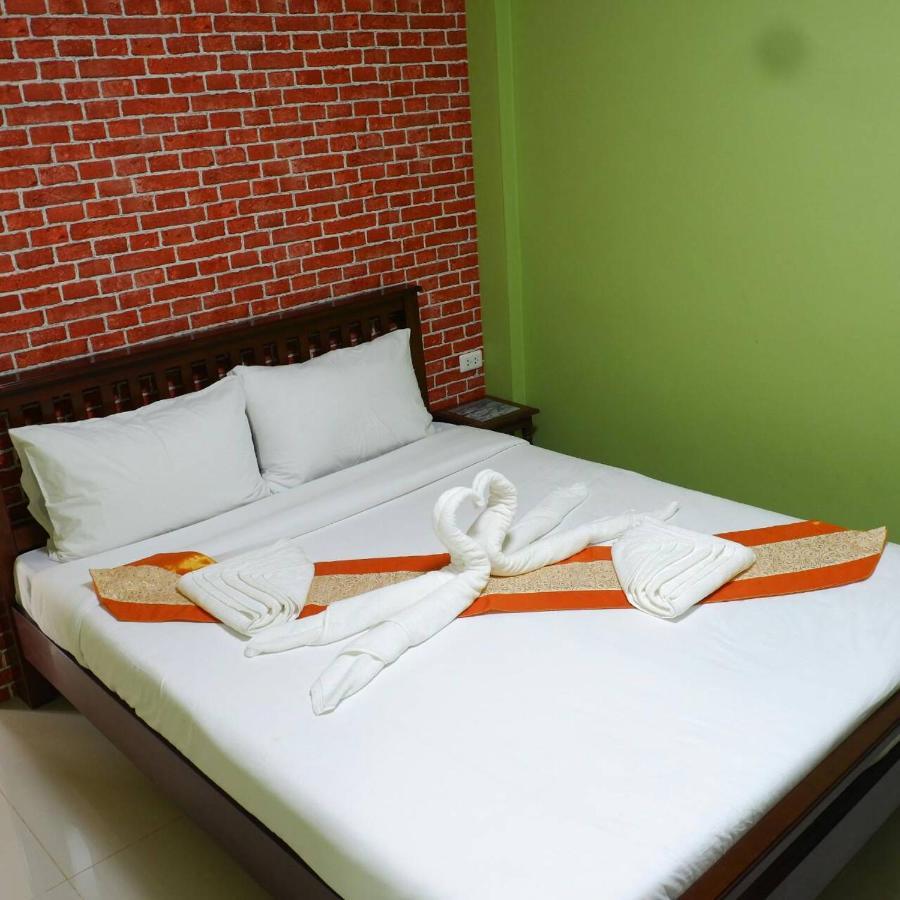 Amazon Resort Surat Thani Esterno foto